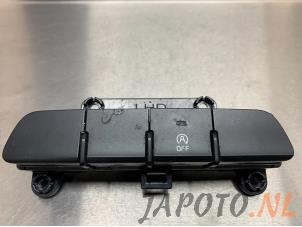 Gebrauchte Schalter Kia Rio IV (YB) 1.0i T-GDi 100 12V Preis € 19,95 Margenregelung angeboten von Japoto Parts B.V.