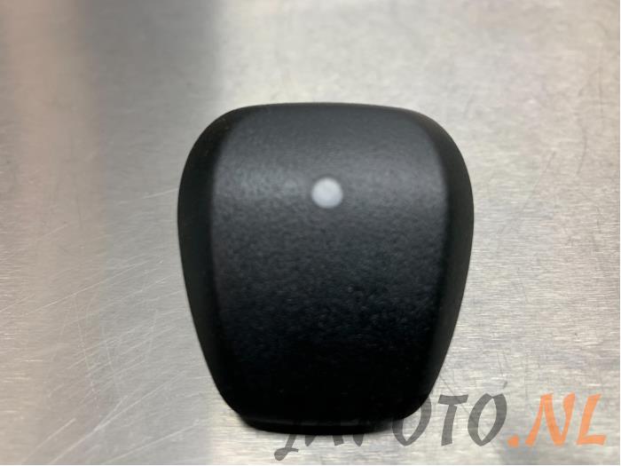 Gebrauchte Lichtsensor Kia Rio IV (YB) 1.0i T-GDi 100 12V Preis € 26,20 Margenregelung angeboten von Japoto Parts B.V.