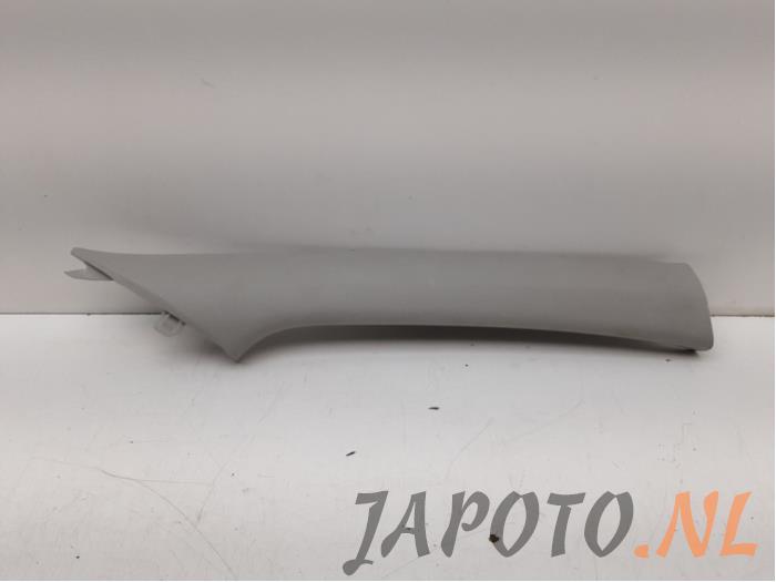 A-pillar cover, right from a Kia Rio IV (YB) 1.0i T-GDi 100 12V 2018