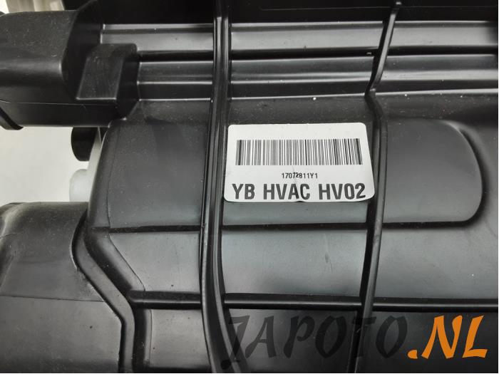 Boîtier chauffage d'un Kia Rio IV (YB) 1.0i T-GDi 100 12V 2018
