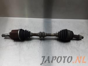 Usagé Arbre de transmission avant gauche Nissan Qashqai (J11) 1.6 DIG-T 163 16V Prix € 74,99 Règlement à la marge proposé par Japoto Parts B.V.