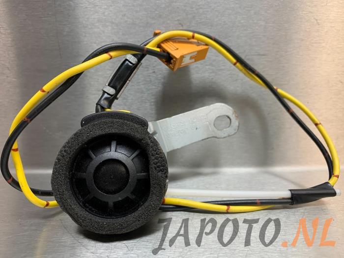 Używane Glosnik Lexus GS (..S16) 430 4.3 32V VVT-i Cena € 20,99 Procedura marży oferowane przez Japoto Parts B.V.