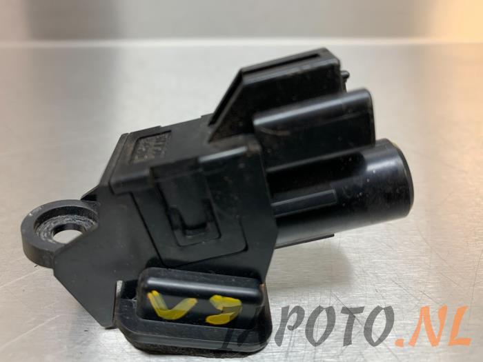 Begagnade Innetemperatursensor Lexus GS (..S16) 430 4.3 32V VVT-i Pris € 20,95 Marginaltabell erbjuds av Japoto Parts B.V.