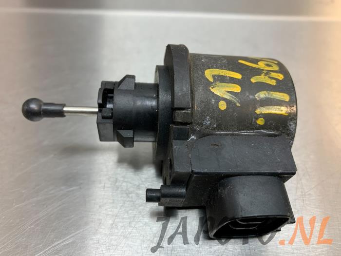 Używane Silnik reflektora Lexus GS (..S16) 430 4.3 32V VVT-i Cena € 31,45 Procedura marży oferowane przez Japoto Parts B.V.