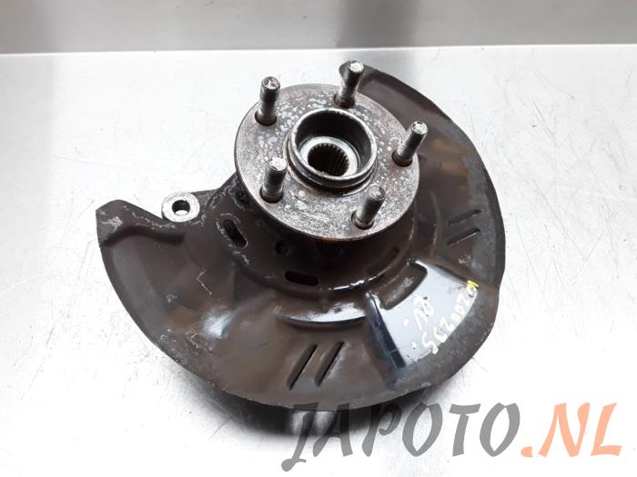 Front wheel hub from a Subaru Forester (SH) 2.0 16V 2009