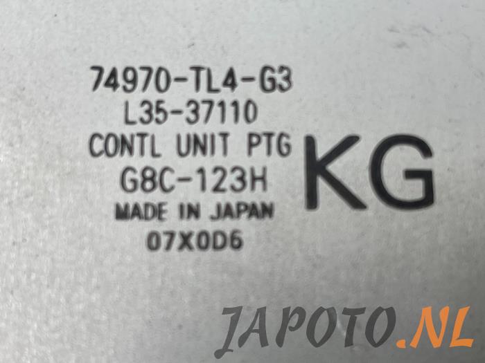 Używane Komputer pokladowy Honda Accord Tourer (CW) 2.2 i-DTEC 16V Cena € 78,70 Procedura marży oferowane przez Japoto Parts B.V.