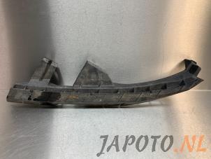 Używane Wspornik zderzaka lewy przód Mazda RX-8 (SE17) M5 Cena € 14,95 Procedura marży oferowane przez Japoto Parts B.V.