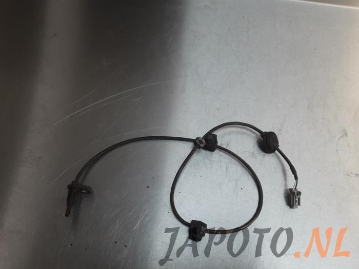 Begagnade ABS-sensor Subaru XV (GT/GX) 2.0 AWD 16V Pris € 26,20 Marginaltabell erbjuds av Japoto Parts B.V.