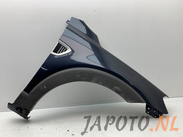 Front wing, right from a Daewoo Captiva (C100) 2.4 16V 4x4 2006