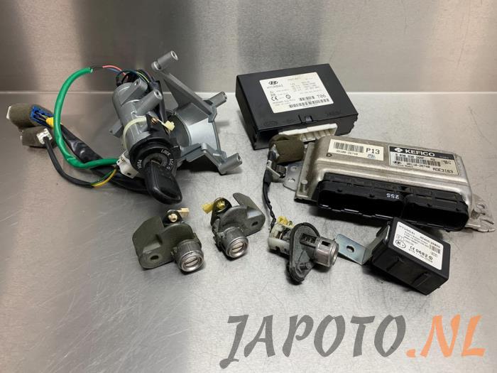 Used Ignition lock + computer Hyundai Accent 1.6 16V Price € 131,20 Margin scheme offered by Japoto Parts B.V.