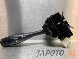Usagé Commutateur lumière Mitsubishi Pajero Canvas Top (V6/7) 3.2 DI-D 16V Prix € 34,95 Règlement à la marge proposé par Japoto Parts B.V.