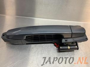 Used Door handle 2-door, right Toyota Corolla (E12) 1.8 16V TS VVT-i Price € 19,95 Margin scheme offered by Japoto Parts B.V.