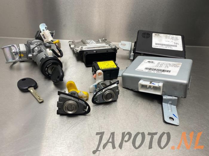 Used Ignition lock + computer Kia Picanto (TA) 1.0 12V Price € 131,20 Margin scheme offered by Japoto Parts B.V.
