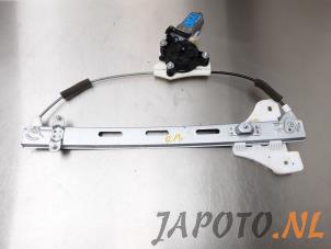 Używane Mechanizm szyby prawej tylnej wersja 4-drzwiowa Hyundai i20 (GBB) 1.0 T-GDI 100 12V Cena € 54,44 Z VAT oferowane przez Japoto Parts B.V.