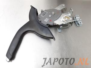 Used Parking brake lever Hyundai i20 (GBB) 1.0 T-GDI 100 12V Price € 24,14 Inclusive VAT offered by Japoto Parts B.V.