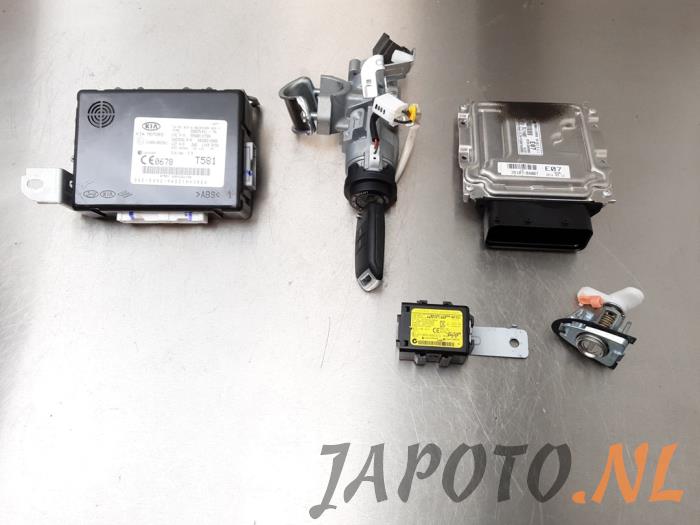 Used Ignition lock + computer Kia Picanto (TA) 1.0 12V Price € 156,45 Margin scheme offered by Japoto Parts B.V.