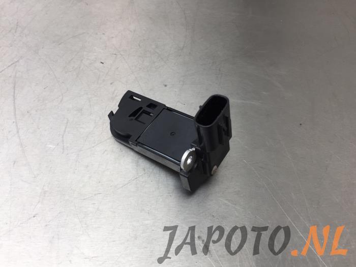 Usagé Débitmètre Toyota RAV4 (A4) 2.0 D-4D 16V 4x2 Prix € 36,70 Règlement à la marge proposé par Japoto Parts B.V.