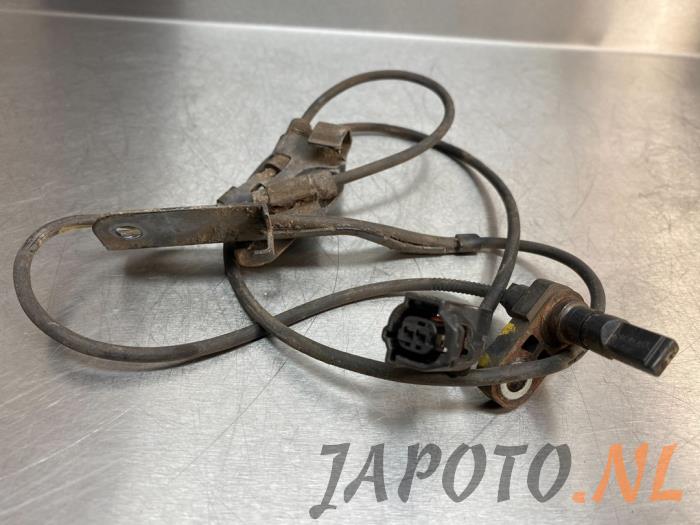 Begagnade ABS-sensor Toyota RAV4 (A4) 2.0 D-4D 16V 4x2 Pris € 26,20 Marginaltabell erbjuds av Japoto Parts B.V.