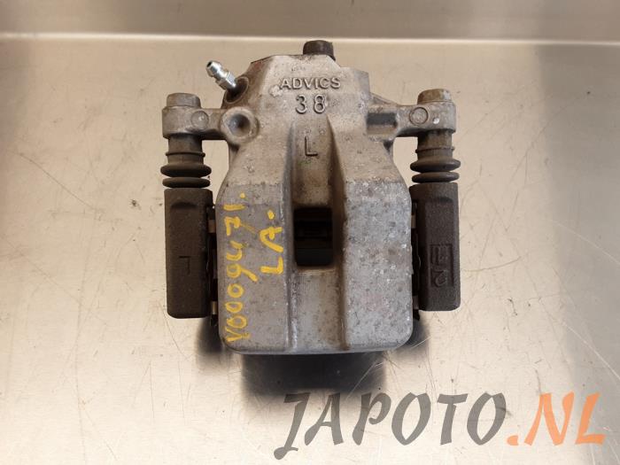 Gebrauchte Bremszange links hinten Toyota RAV4 (A4) 2.0 D-4D 16V 4x2 Preis € 20,95 Margenregelung angeboten von Japoto Parts B.V.