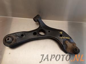 Usagé Bras de suspension bas avant droit Toyota RAV4 (A4) 2.0 D-4D 16V 4x2 Prix € 74,95 Règlement à la marge proposé par Japoto Parts B.V.