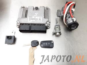 Używane Stacyjka + sterownik Kia Sportage (SL) 2.0 CRDi 16V VGT 4x4 Cena € 241,94 Z VAT oferowane przez Japoto Parts B.V.