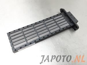Used Heating element Kia Sportage (SL) 2.0 CRDi 16V VGT 4x4 Price € 24,14 Inclusive VAT offered by Japoto Parts B.V.