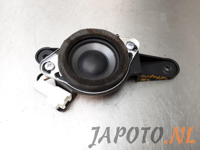 Używane Glosnik Lexus IS (E2) 250 2.5 V6 24V Cena € 20,95 Procedura marży oferowane przez Japoto Parts B.V.