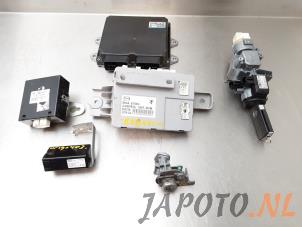 Usados Cerradura de contacto y ordenador Mazda CX-7 2.3 MZR DISI Turbo 16V Precio € 249,95 Norma de margen ofrecido por Japoto Parts B.V.