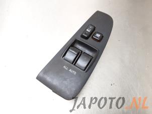 Used Multi-functional window switch Toyota Avensis Wagon (T25/B1E) 2.0 16V D-4D-F Price € 29,95 Margin scheme offered by Japoto Parts B.V.