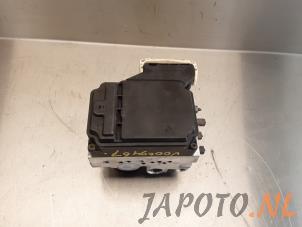 Used ABS pump Toyota Camry (CV30) 3.0i V6 24V Price € 75,00 Margin scheme offered by Japoto Parts B.V.