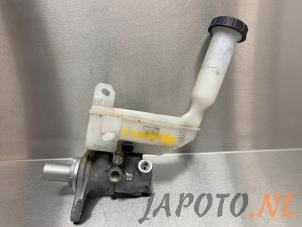 Used Master cylinder Nissan Juke (F15) 1.6 16V Price € 49,95 Margin scheme offered by Japoto Parts B.V.