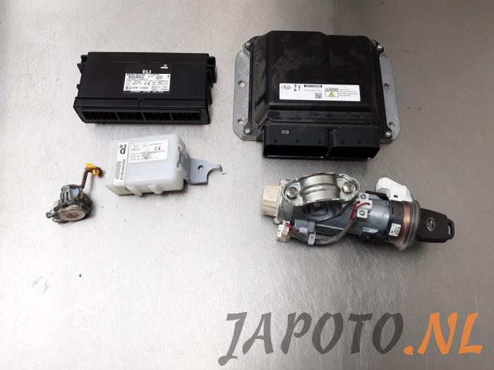 Used Ignition lock + computer Subaru Forester (SH) 2.0D Price € 262,45 Margin scheme offered by Japoto Parts B.V.