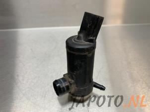Used Rear screen washer pump Subaru Forester (SH) 2.0D Price € 19,95 Margin scheme offered by Japoto Parts B.V.