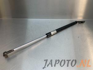 Usagé Amortisseur à gaz arrière droit Subaru Forester (SH) 2.0D Prix € 14,95 Règlement à la marge proposé par Japoto Parts B.V.