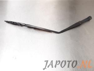 Używane Ramie wycieraczki tylnej Suzuki Jimny Hardtop 1.3i 16V VVT 4x4 Metal Top Cena € 14,95 Procedura marży oferowane przez Japoto Parts B.V.