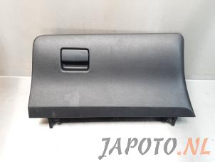 Used Glovebox Toyota Yaris III (P13) 1.0 12V VVT-i Price € 29,95 Margin scheme offered by Japoto Parts B.V.