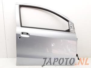 Usagé Porte avant droite Daihatsu Cuore (L251/271/276) 1.0 12V DVVT Prix € 99,95 Règlement à la marge proposé par Japoto Parts B.V.