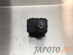 Used Mirror switch Daihatsu Cuore (L251/271/276) 1.0 12V DVVT Price € 9,95 Margin scheme offered by Japoto Parts B.V.