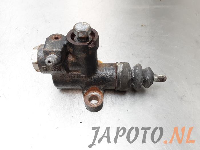 Clutch slave cylinder from a Subaru Forester (SH) 2.0D 2011