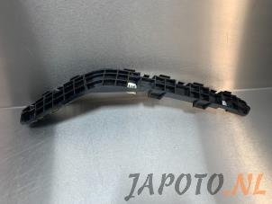 Usagé Support pare-chocs arrière droit Honda Civic (FK1/2/3) 1.8i VTEC 16V Prix € 14,95 Règlement à la marge proposé par Japoto Parts B.V.