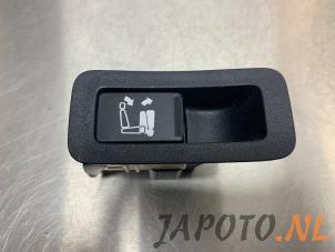 Used Electric seat switch Mitsubishi Outlander (CW) 2.4 16V Mivec 4x2 Price € 14,95 Margin scheme offered by Japoto Parts B.V.