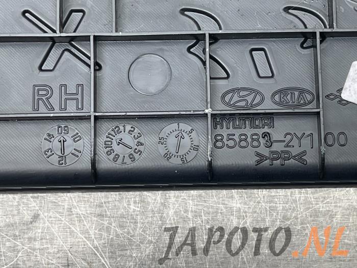 Próg drzwi prawa z Hyundai iX35 (LM) 1.6 GDI 16V 2012