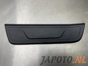 Used Door sill right Hyundai iX35 (LM) 1.6 GDI 16V Price € 14,95 Margin scheme offered by Japoto Parts B.V.
