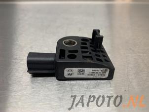 Usados Sensor de airbag Hyundai iX35 (LM) 1.6 GDI 16V Precio € 19,95 Norma de margen ofrecido por Japoto Parts B.V.