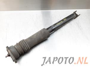 Used Rear shock absorber, right Hyundai iX35 (LM) 1.6 GDI 16V Price € 29,99 Margin scheme offered by Japoto Parts B.V.