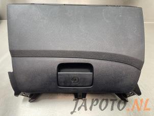 Usagé Boîte à gants Hyundai iX35 (LM) 1.6 GDI 16V Prix € 49,95 Règlement à la marge proposé par Japoto Parts B.V.