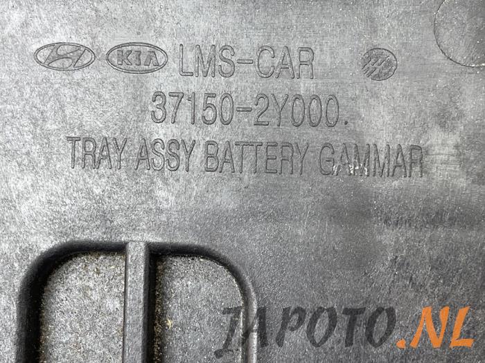 Batterieträger van een Hyundai iX35 (LM) 1.6 GDI 16V 2012