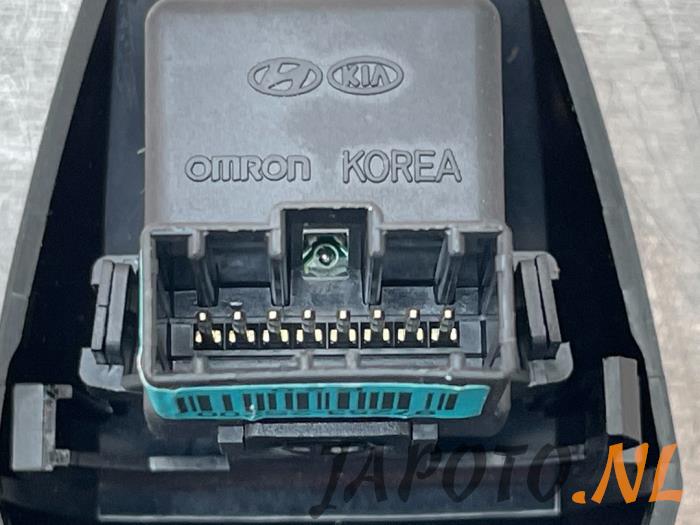 Capteur lumière d'un Hyundai iX35 (LM) 1.6 GDI 16V 2012