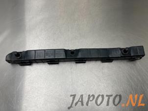 Used Rear bumper bracket, left Hyundai iX35 (LM) 1.6 GDI 16V Price € 14,95 Margin scheme offered by Japoto Parts B.V.
