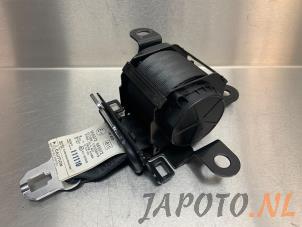 Used Rear seatbelt, centre Hyundai iX35 (LM) 1.6 GDI 16V Price € 59,95 Margin scheme offered by Japoto Parts B.V.